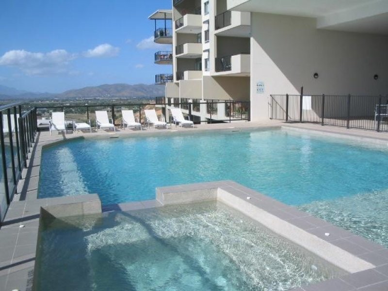 8/209 Wills Street, Townsville City QLD 4810