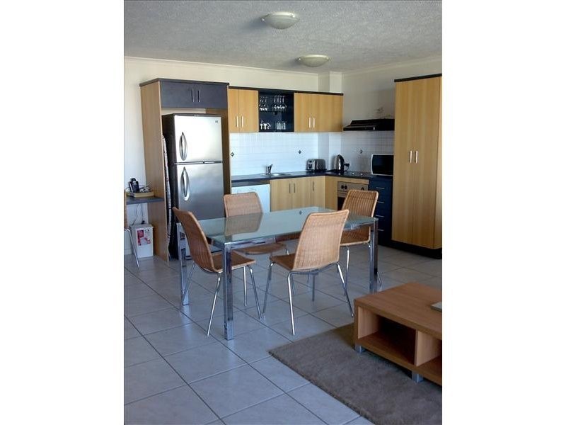 8/209 Wills Street, Townsville City QLD 4810