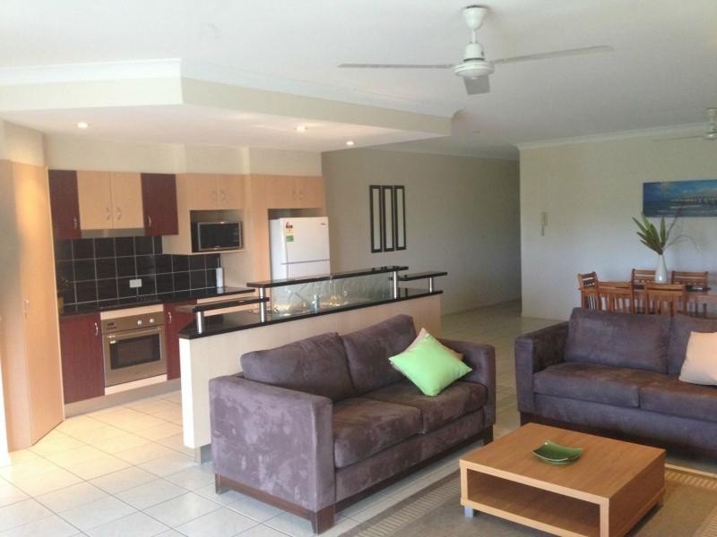 Unit 3/122 Eyre Street, North Ward QLD 4810