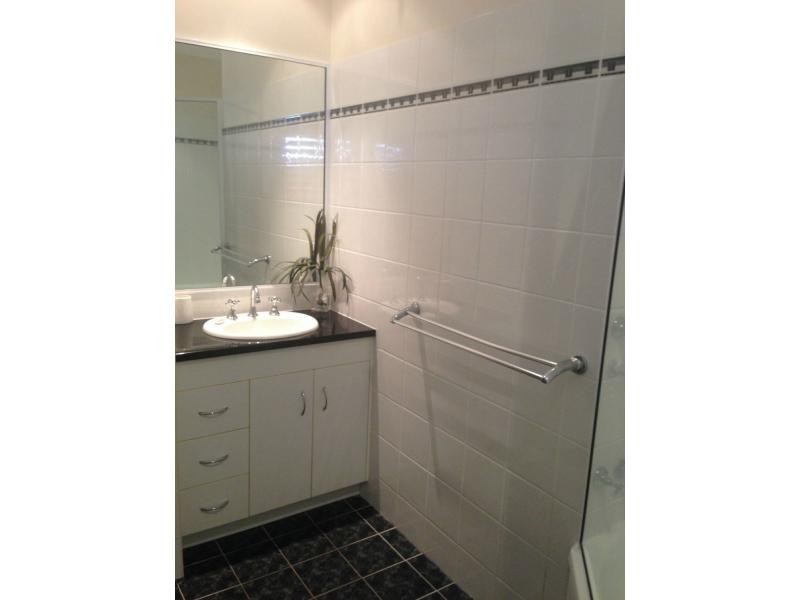 Unit 3/122 Eyre Street, North Ward QLD 4810