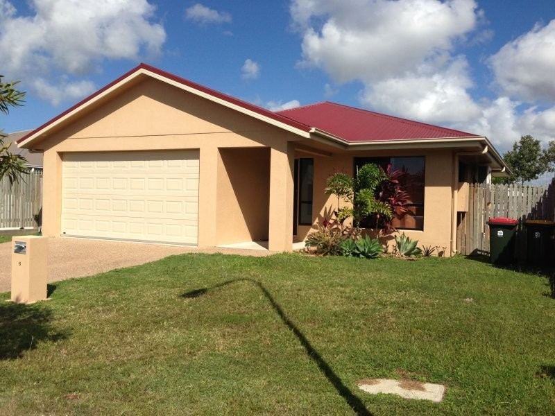 8 Pierce Street, Mount Louisa QLD 4814