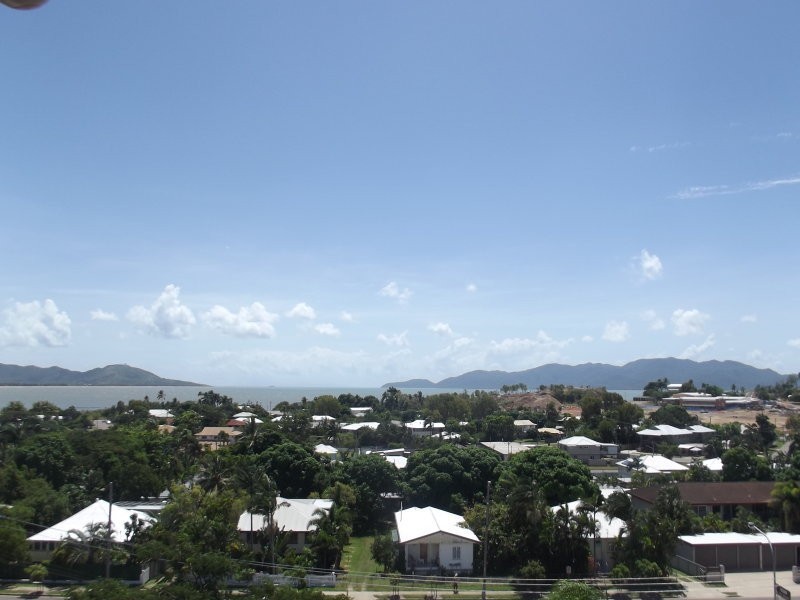 Unit 4/27 Gilbert Crescent, North Ward QLD 4810