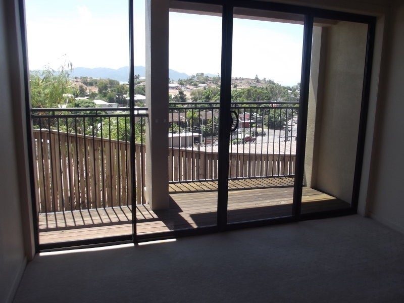 Unit 4/27 Gilbert Crescent, North Ward QLD 4810