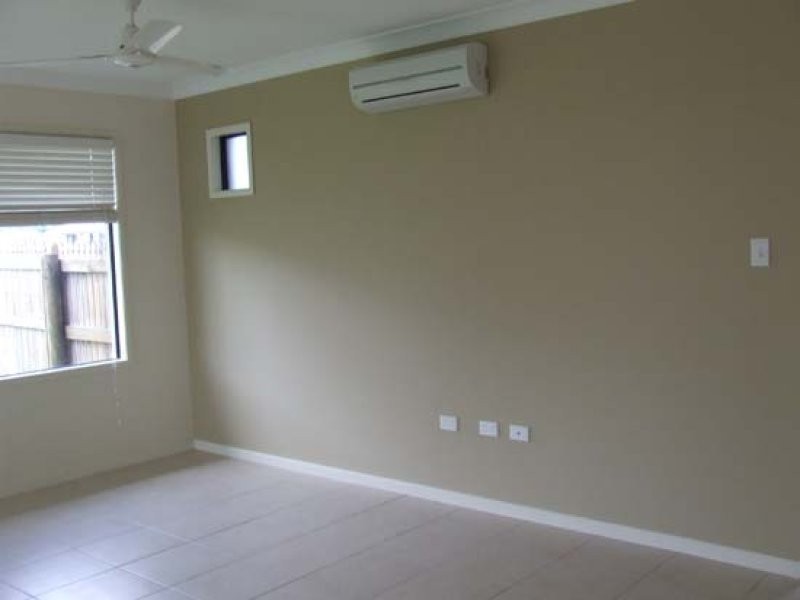 8 Skylark Place, Kelso QLD 4815