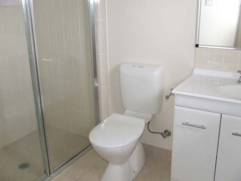 8 Skylark Place, Kelso QLD 4815