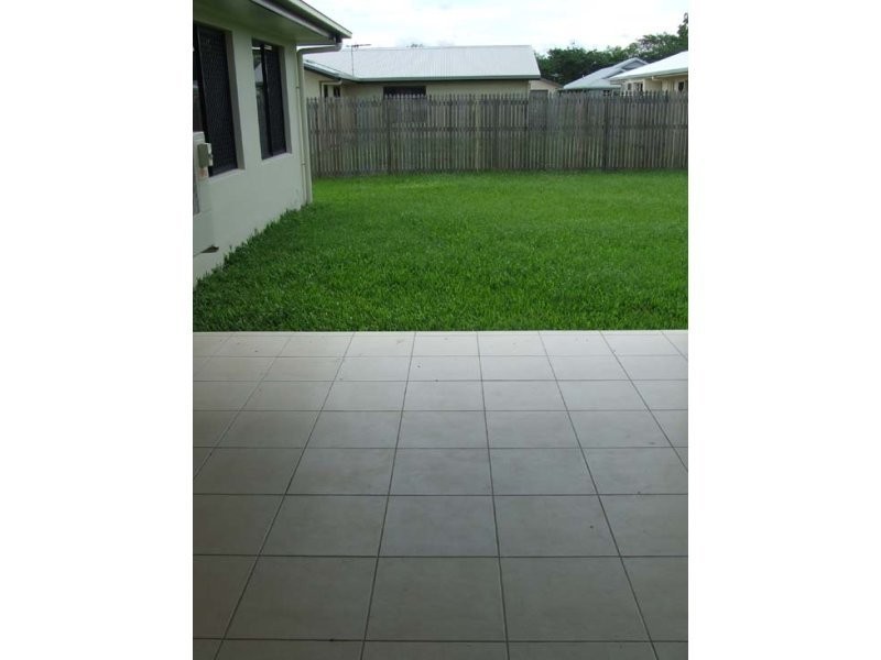 8 Skylark Place, Kelso QLD 4815