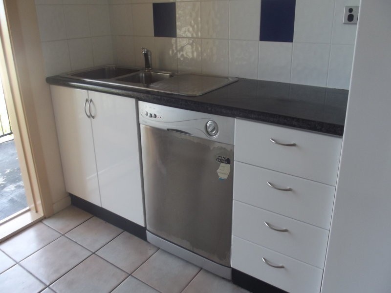 Unit 1/27 Gilbert Crescent, North Ward QLD 4810