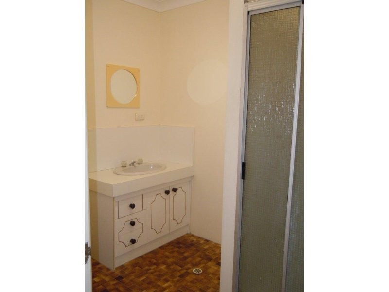 Unit 2/16 Cowley Street, West End QLD 4810