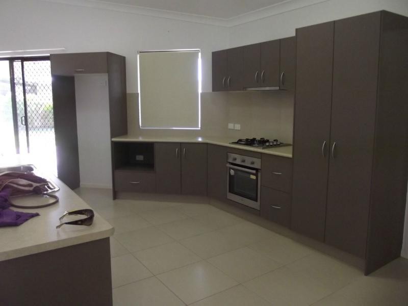 14 Beach Oak Drive, Mount Low QLD 4818