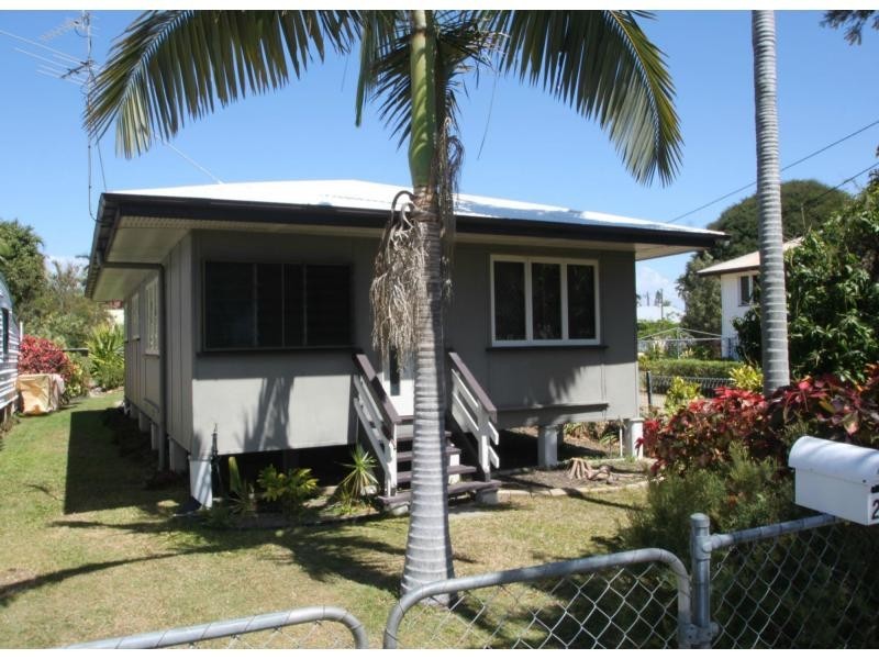 24 Clarendon Street, Hyde Park QLD 4812