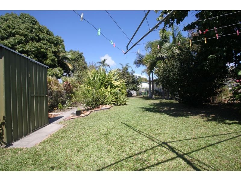 24 Clarendon Street, Hyde Park QLD 4812