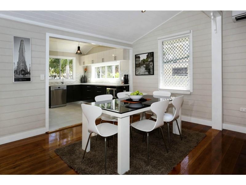 12 Townsville Street, West End QLD 4810