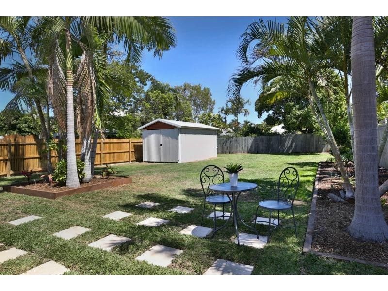 12 Townsville Street, West End QLD 4810