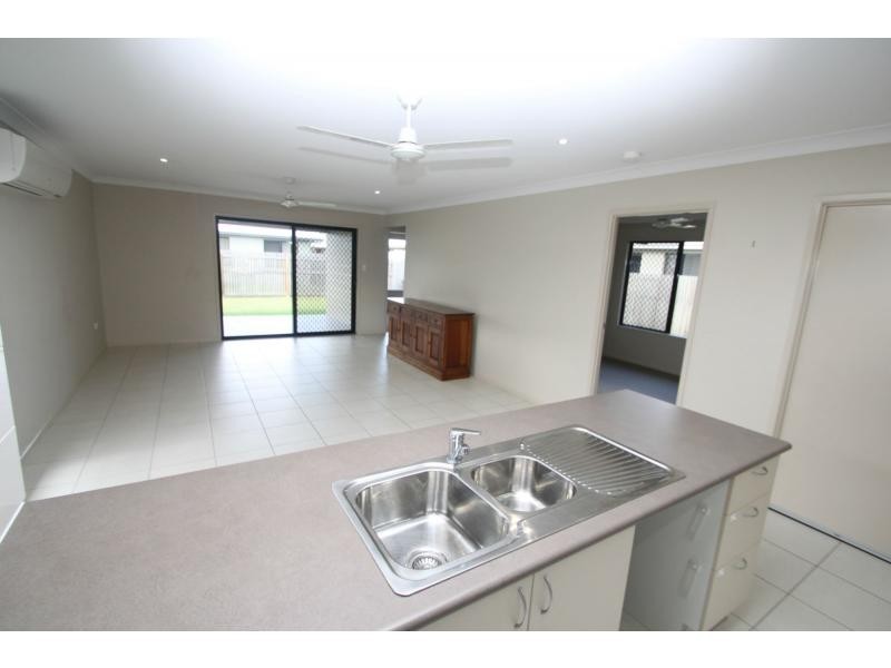 14 Peregrine Avenue, Kelso QLD 4815