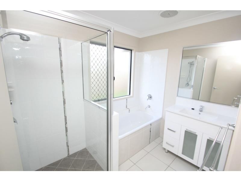 14 Peregrine Avenue, Kelso QLD 4815