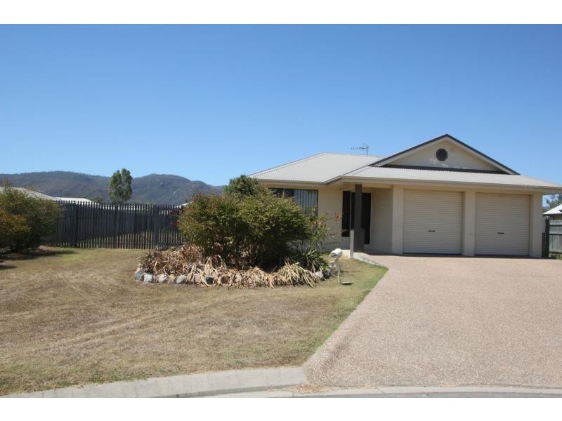 2 Chancellor Court, Kelso QLD 4815