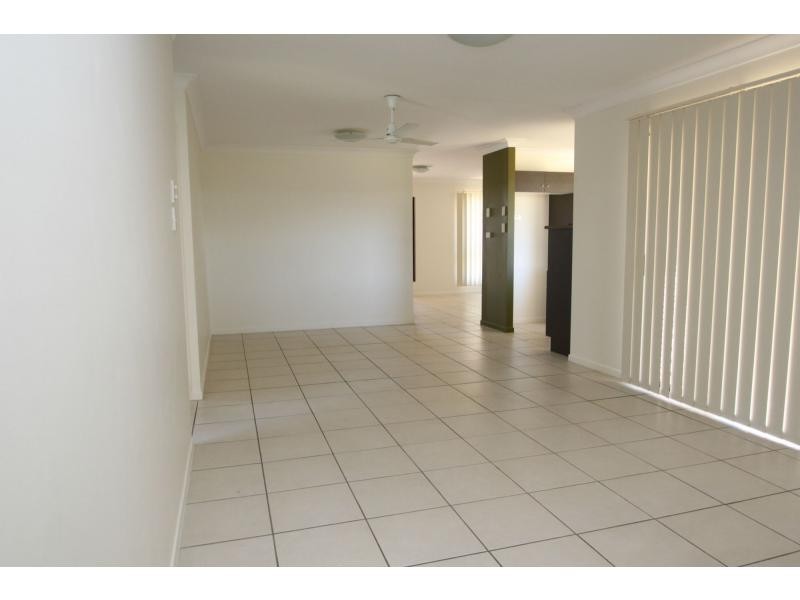 2 Chancellor Court, Kelso QLD 4815