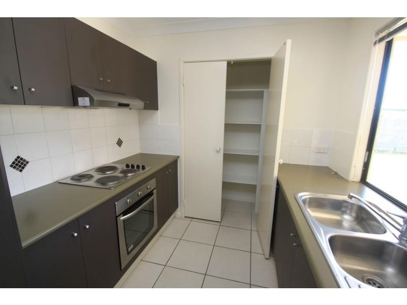 2 Chancellor Court, Kelso QLD 4815