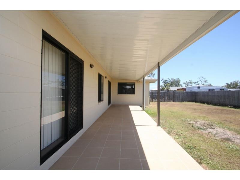 2 Chancellor Court, Kelso QLD 4815