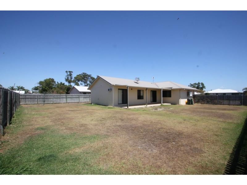 2 Chancellor Court, Kelso QLD 4815