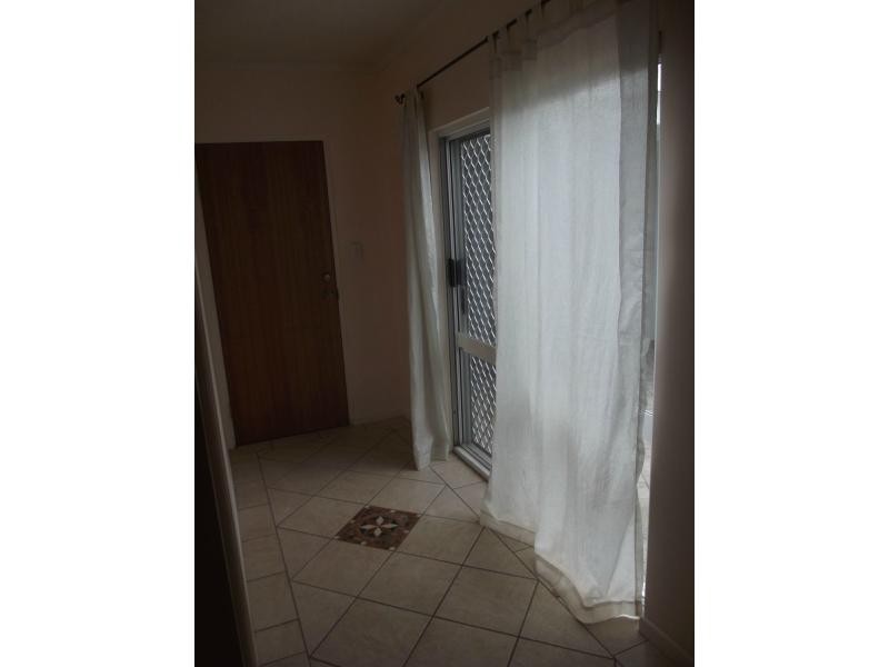 Unit 1/15 Love Lane, Rosslea QLD 4812