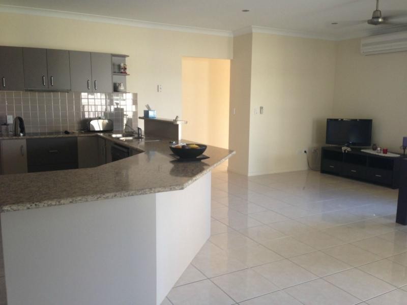 18 Eungella Court, Bushland Beach QLD 4818