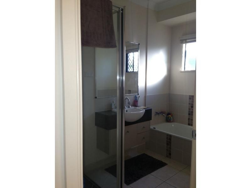 18 Eungella Court, Bushland Beach QLD 4818