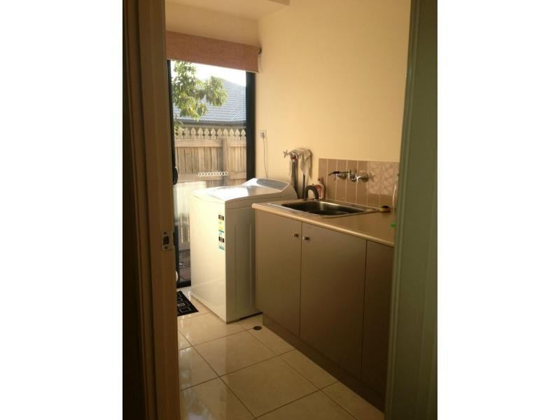 18 Eungella Court, Bushland Beach QLD 4818