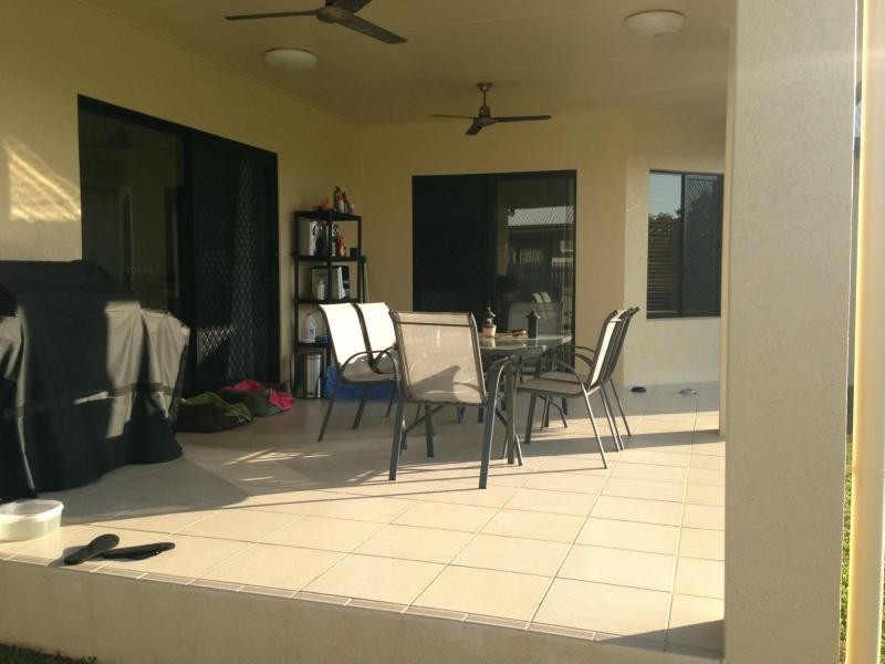 18 Eungella Court, Bushland Beach QLD 4818