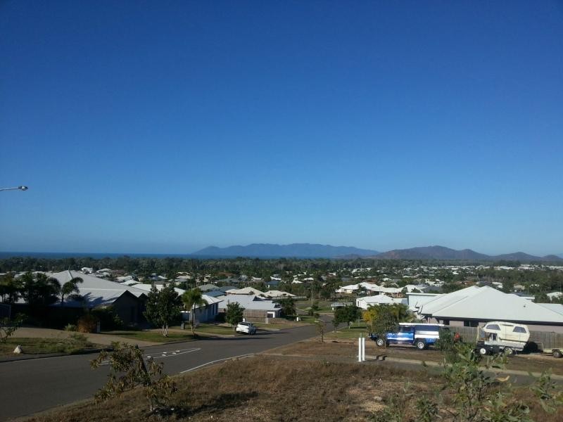 17 Britomart Street, Bushland Beach QLD 4818