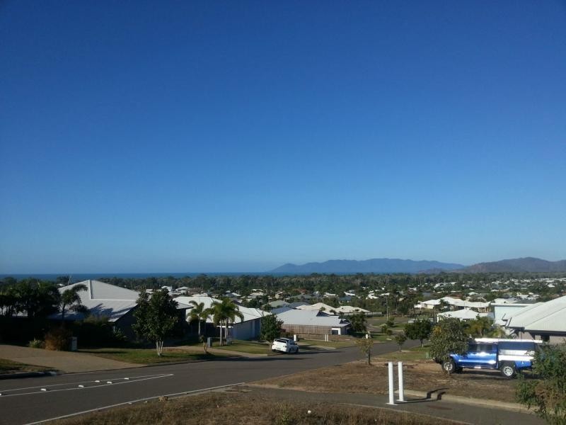 17 Britomart Street, Bushland Beach QLD 4818