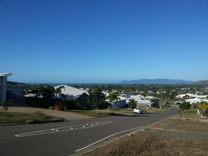 17 Britomart Street, Bushland Beach QLD 4818