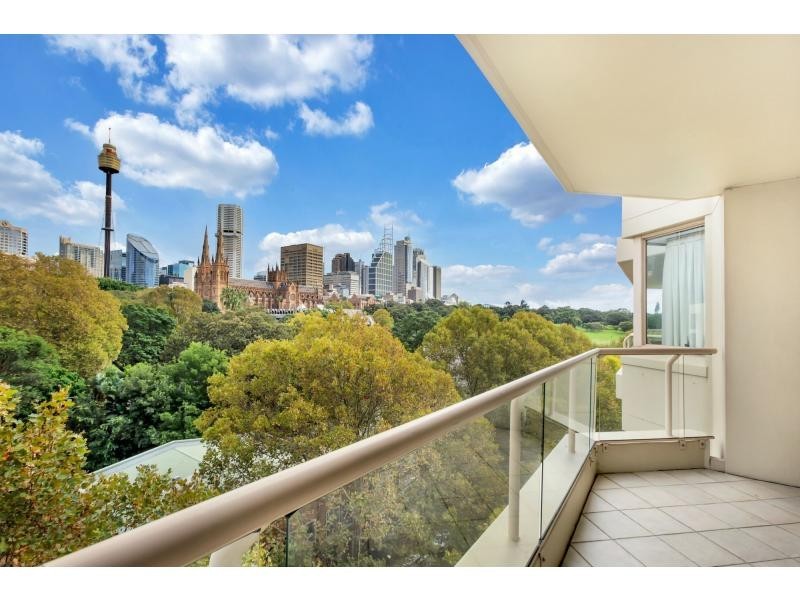 602/63 Crown Street, Woolloomooloo NSW 2011