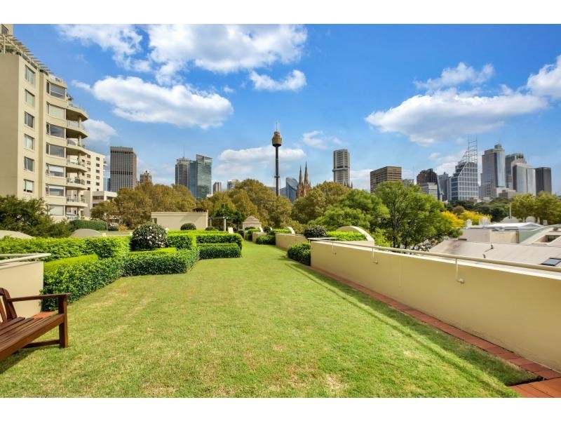 602/63 Crown Street, Woolloomooloo NSW 2011