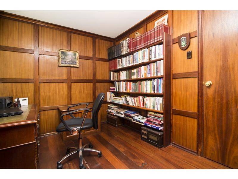 17 Graelou Road, Lesmurdie WA 6076