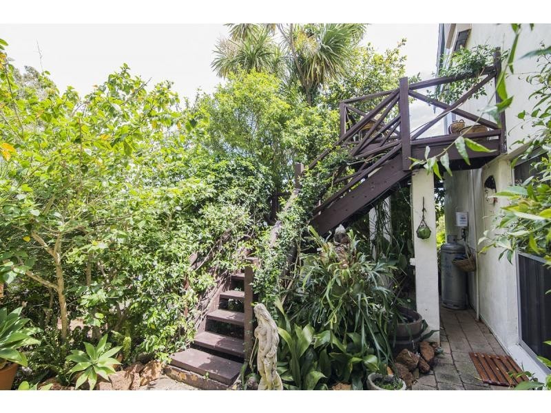 17 Graelou Road, Lesmurdie WA 6076