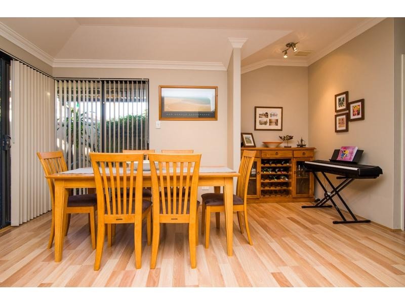 4/16 Dollarbird Road, Southern River WA 6110