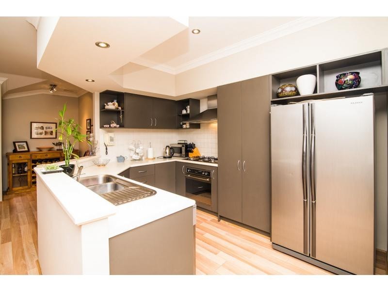 4/16 Dollarbird Road, Southern River WA 6110