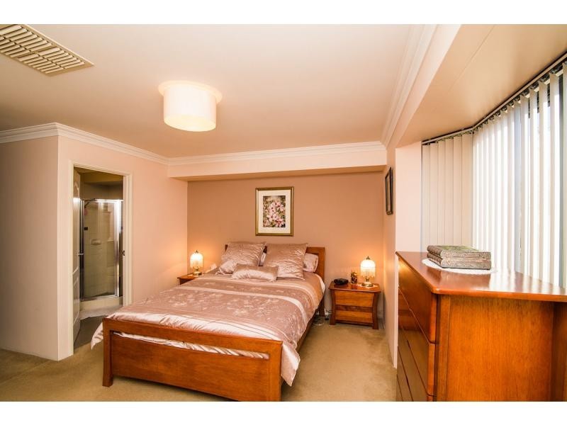 4/16 Dollarbird Road, Southern River WA 6110