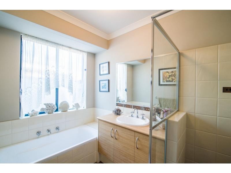 4/16 Dollarbird Road, Southern River WA 6110