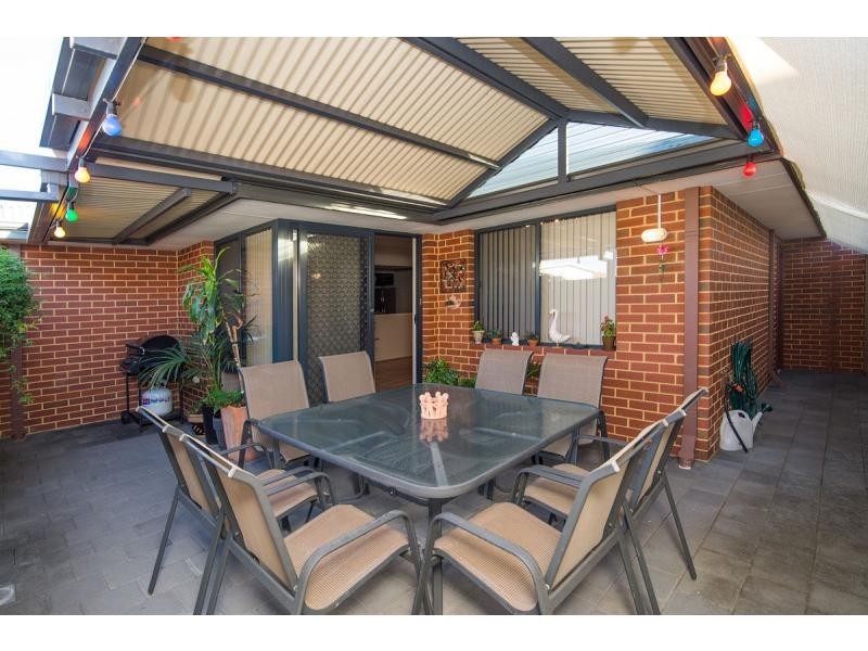 4/16 Dollarbird Road, Southern River WA 6110