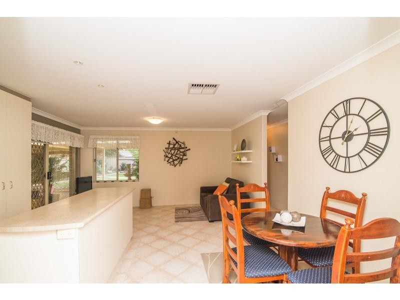 2 Blakemore Retreat, Huntingdale WA 6110