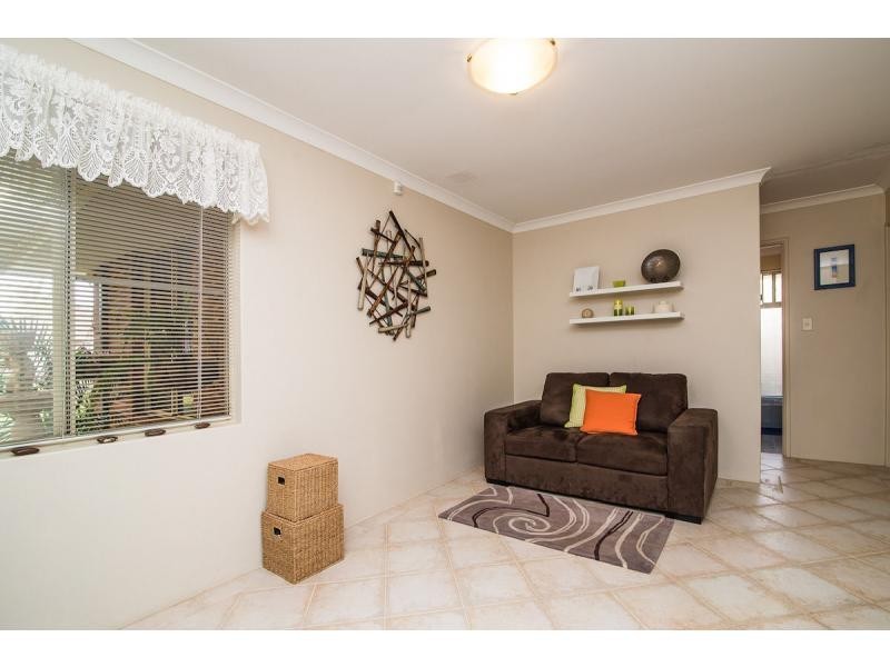 2 Blakemore Retreat, Huntingdale WA 6110
