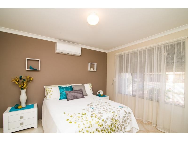 2 Blakemore Retreat, Huntingdale WA 6110