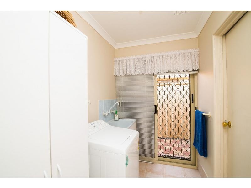 2 Blakemore Retreat, Huntingdale WA 6110