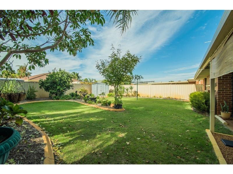 2 Blakemore Retreat, Huntingdale WA 6110