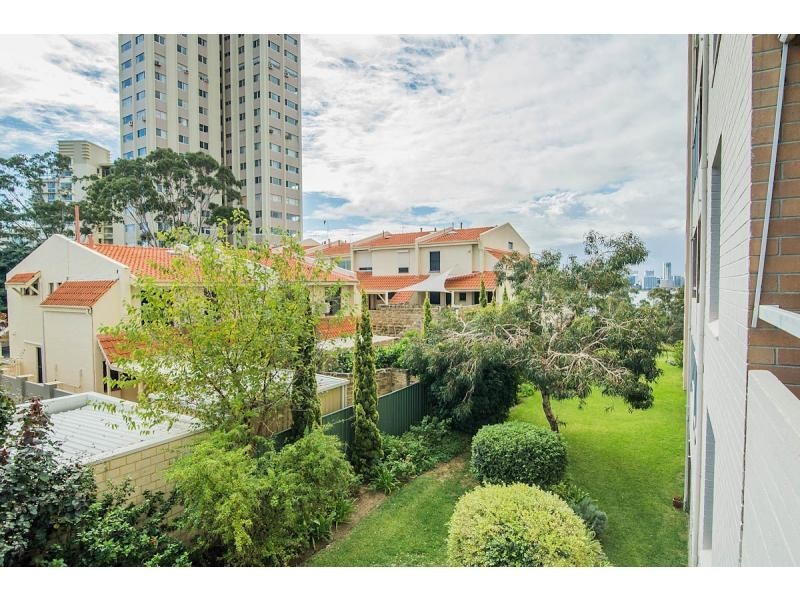 18/144 Mill Point Road, South Perth WA 6151