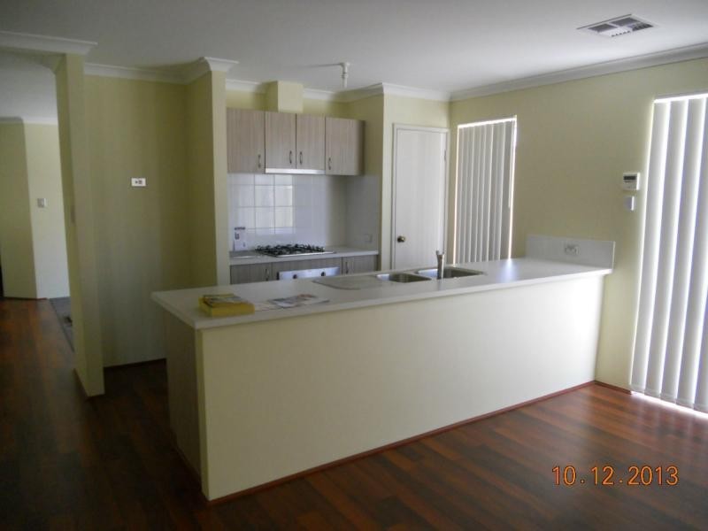 31 Goldfinch Bend, Harrisdale WA 6112