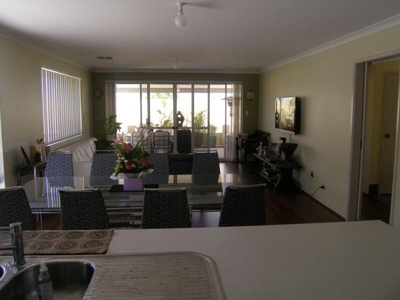 31 Goldfinch Bend, Harrisdale WA 6112