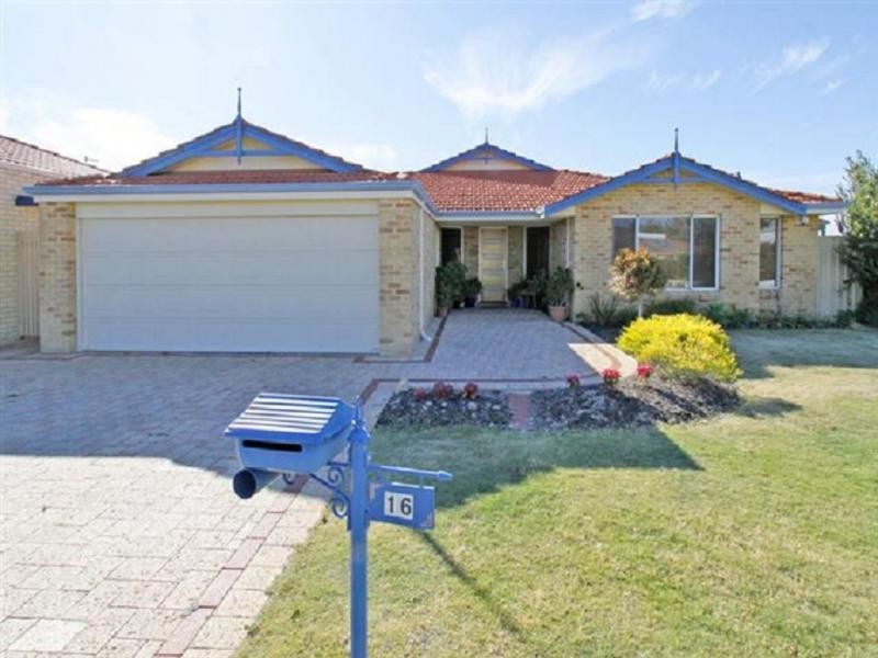 16 Hockley Loop, Canning Vale WA 6155
